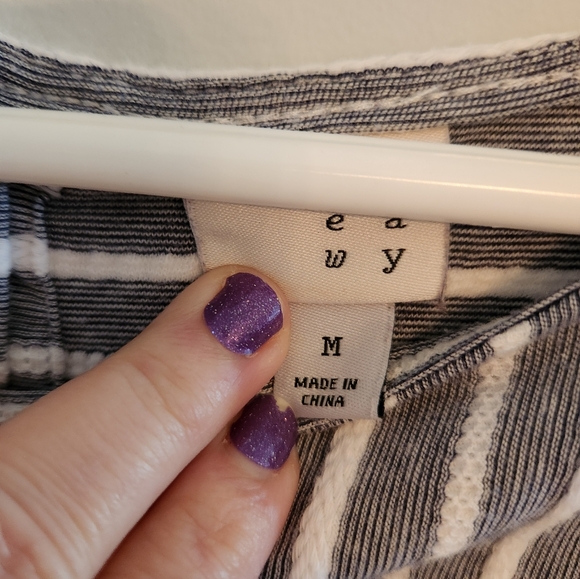 A NEW Day Womens Navy and Blue Stripe shirt with back buttons.  Size M - Picture 2 of 4